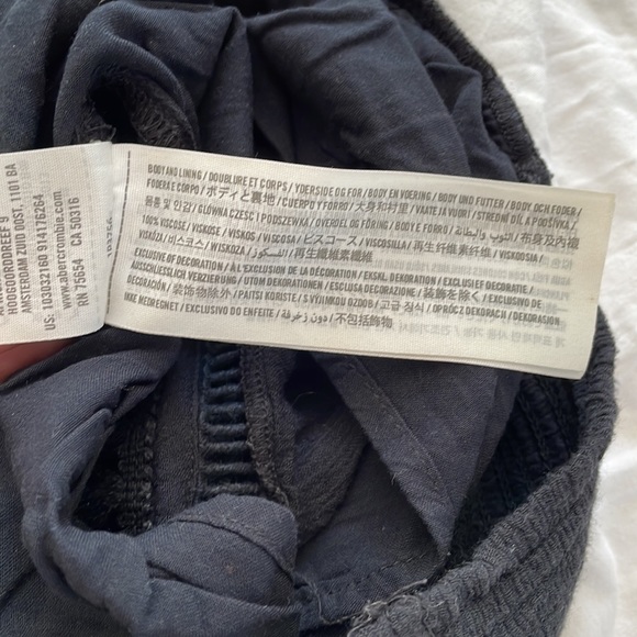 A&F Beachy shorts - Picture 5 of 6